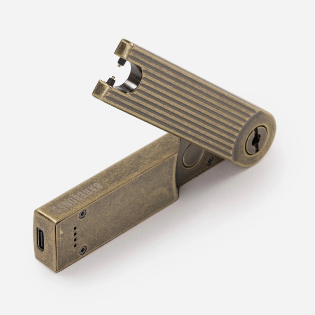 Barebones Pivot Arc Rechargeable Lighter