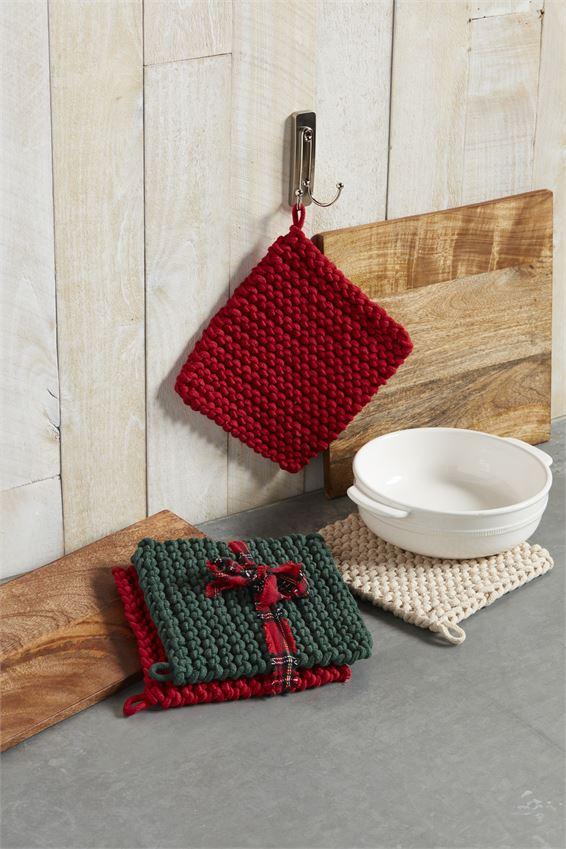 Red & Green Crochet Pot Holder Set